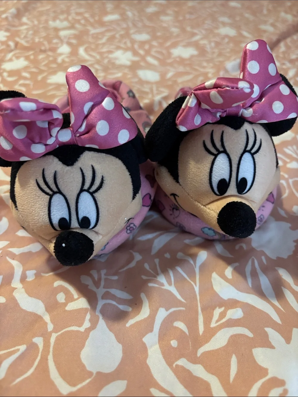 Disney Minnie Mouse Pink Polka Dot Kids Slippers